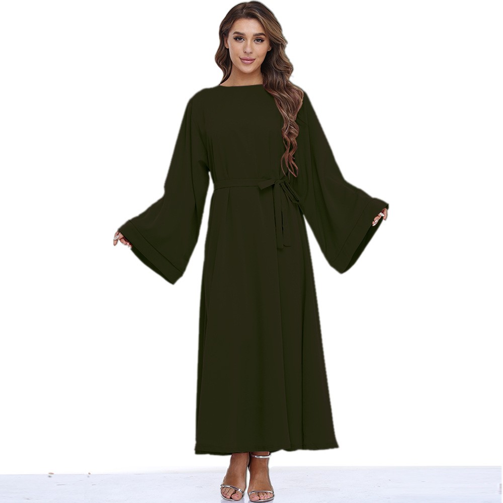 Customized or purchased Arab robes for Muslim Hijab Dress women during Ramadan