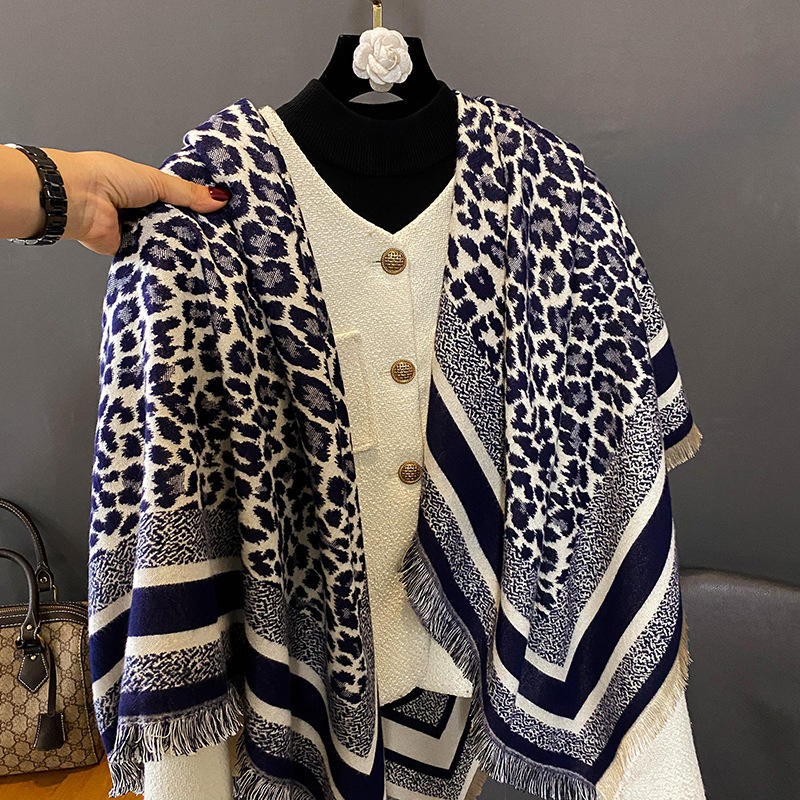 Popular hot selling fashionable leopard print Turkish cashmere double-sided thickened warm shawl sca