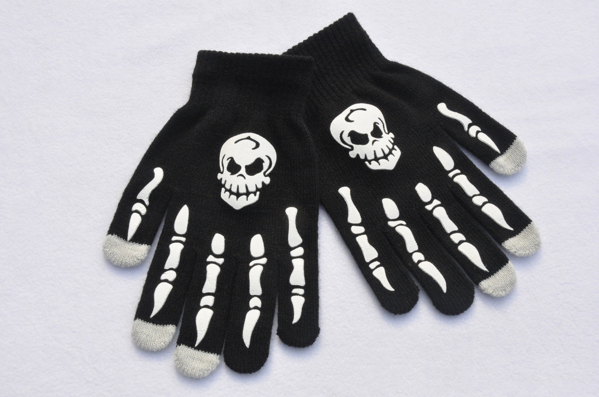 Wholesale Winter Warm Knitted Gloves Men Halloween Luminous Skeleton Ghost Claw Printed Gloves Custom Logo
