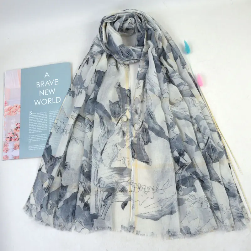 Summer printed satin spandex chiffon hijab Muslim scarf customization